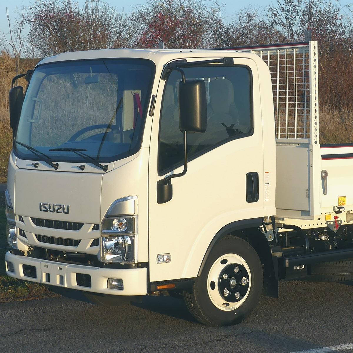 Isuzu M21 TT SINGLE Utilizare